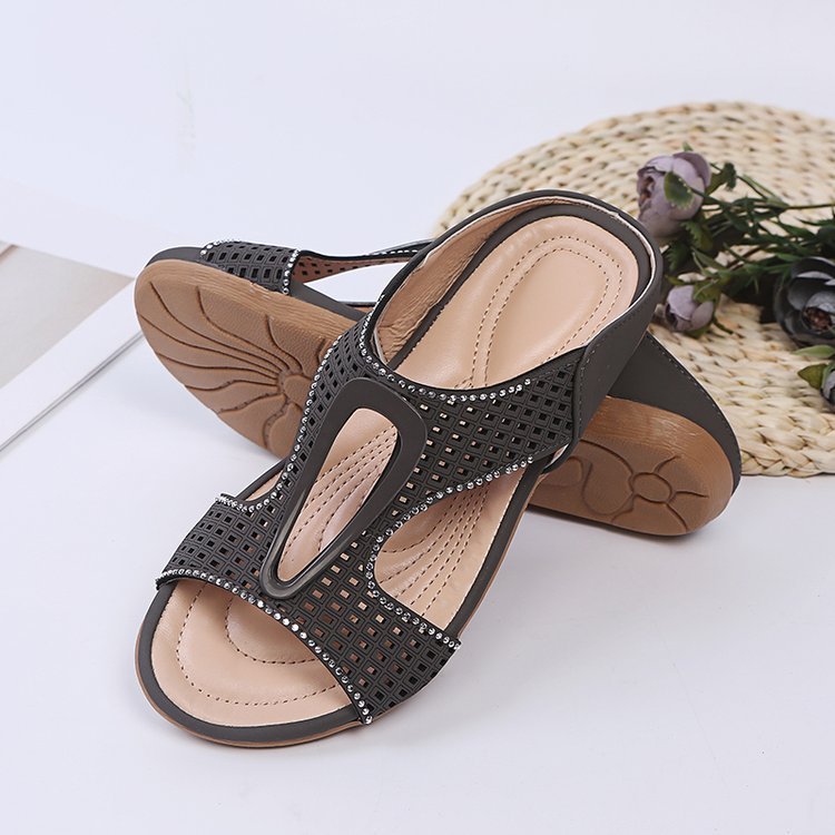 Summer New Style Flat-Bottomed Hollow Carved Hot-Drilled Fish Mouth Female Sandals And Slippers