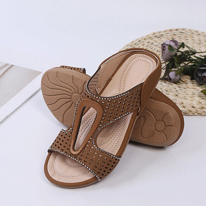 Summer New Style Flat-Bottomed Hollow Carved Hot-Drilled Fish Mouth Female Sandals And Slippers